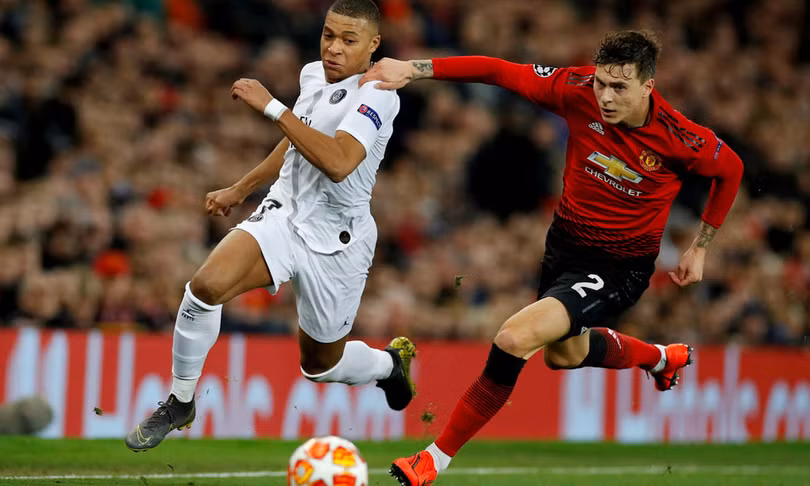 Vì sao MU thua trắng PSG 0-2 ngay tại Old Trafford?