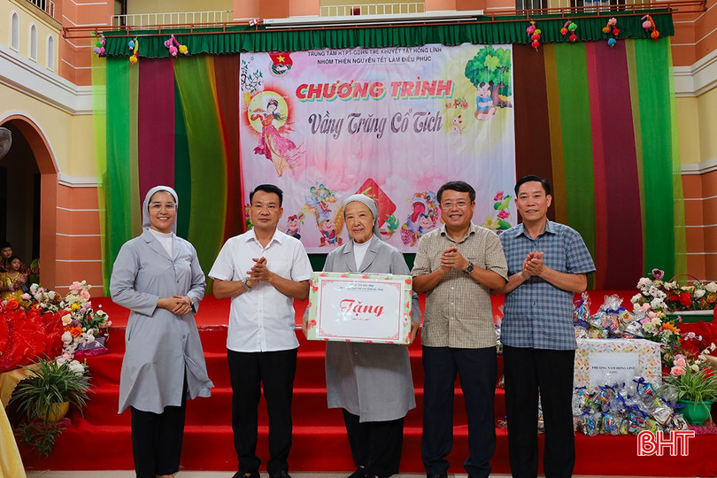 bqbht_br_duong-tat-thang-tang-qua.png