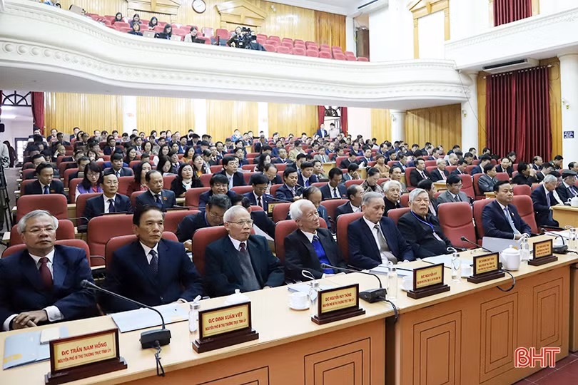 Hội đồng nhân dân tỉnh Hà Tĩnh hoàn thành phiên khai mạc Kỳ họp thứ 12