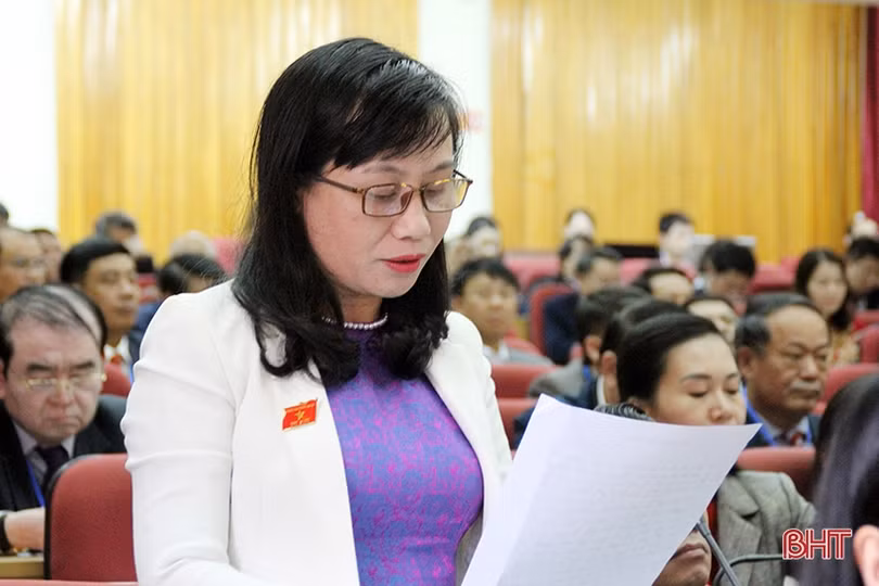 Đại biểu “xoay” Giám đốc Sở KH&ĐT Hà Tĩnh về việc doanh nghiệp “kêu” khó trong triển khai đầu tư