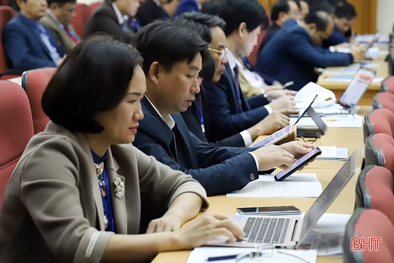Hội đồng nhân dân tỉnh Hà Tĩnh hoàn thành phiên khai mạc Kỳ họp thứ 12