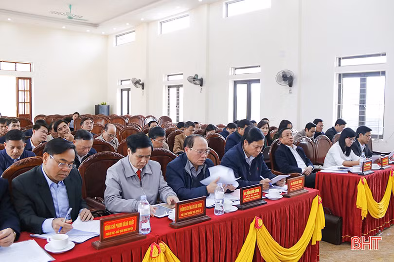 Cẩm Xuyên cần đánh giá cán bộ sát hơn để chọn được đội ngũ tinh túy cho xã mới