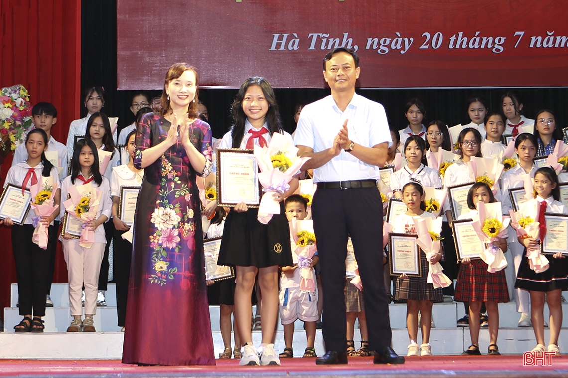 57 gương mặt xuất sắc đạt giải Cuộc thi Đại sứ văn hóa đọc cấp tỉnh Hà Tĩnh