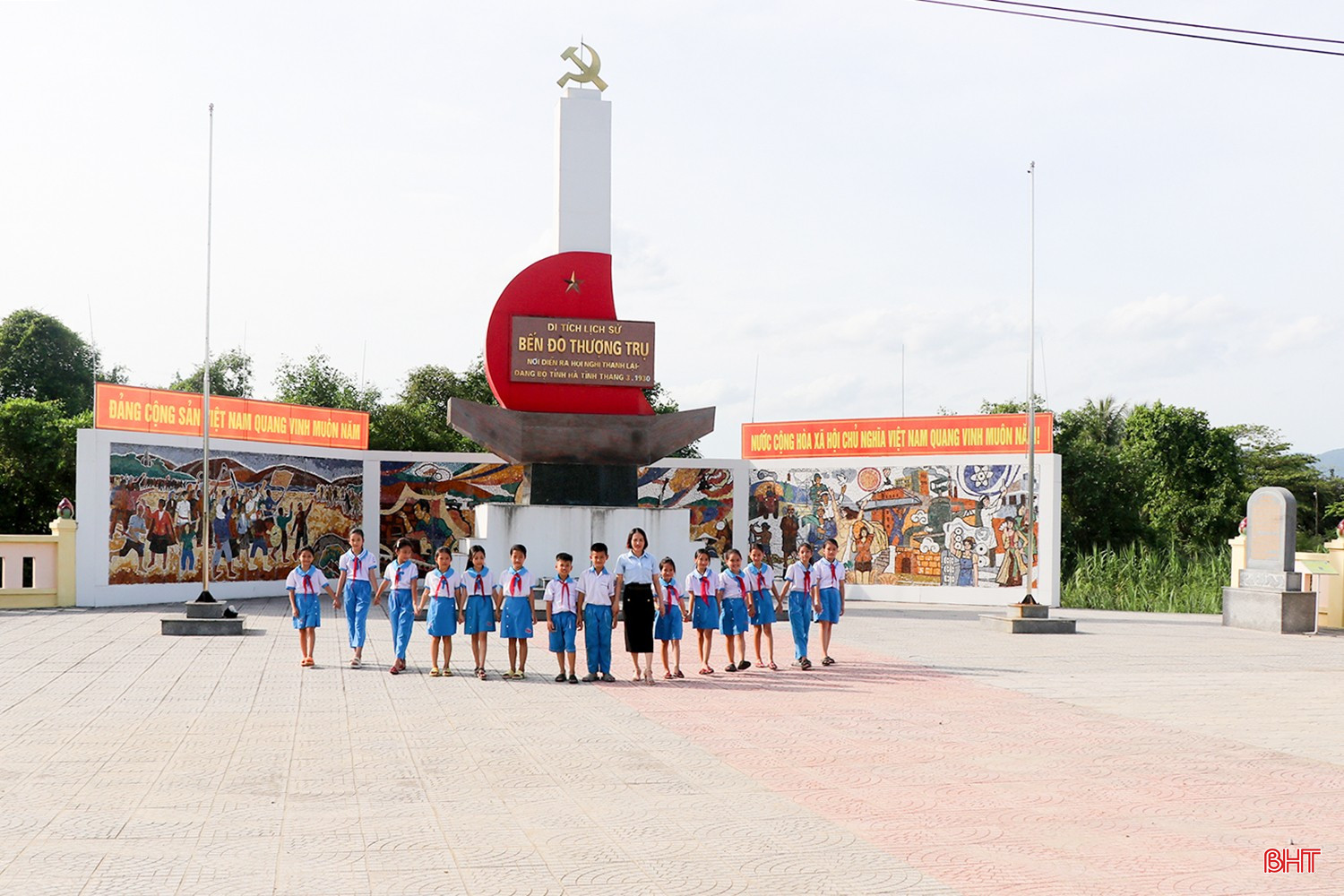 Bến đò Thượng Trụ nay là địa chỉ giáo dục truyền thống cho thế hệ trẻ. bqbht_br_15-2602.jpg