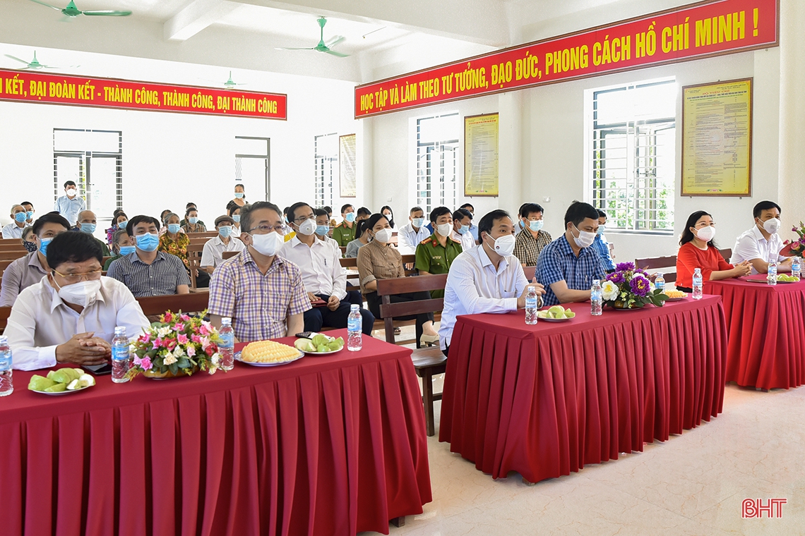 Bí thư Tỉnh ủy dự lễ khánh thành 2 nhà văn hóa cộng đồng kết hợp tránh bão, lũ ở Thạch Hà
