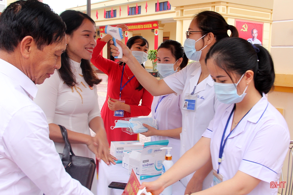 Bầu 39 đồng chí vào Ban chấp hành Đảng bộ huyện Hương Sơn nhiệm kỳ 2020 - 2025