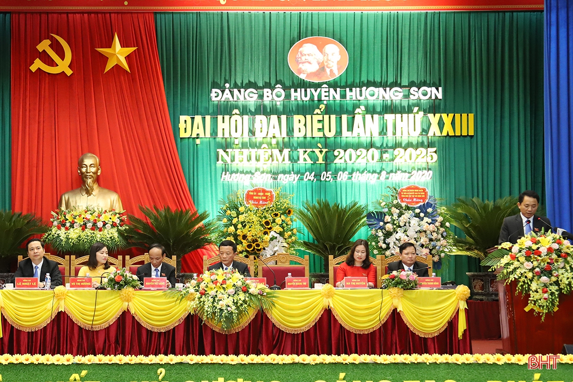 Bầu 39 đồng chí vào Ban chấp hành Đảng bộ huyện Hương Sơn nhiệm kỳ 2020 - 2025