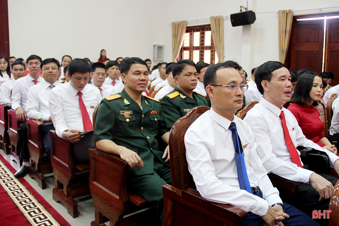Bầu 39 đồng chí vào Ban chấp hành Đảng bộ huyện Hương Sơn nhiệm kỳ 2020 - 2025