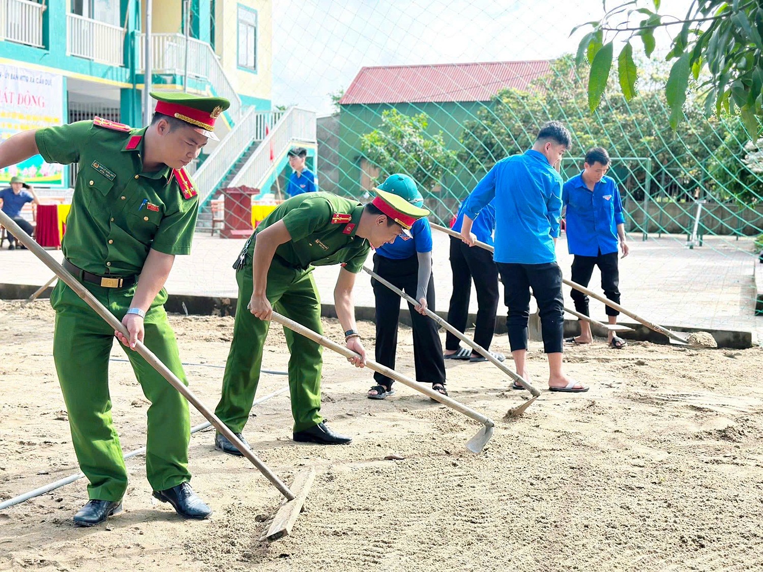 Bằng nhiều nỗ lực, thôn Trung Thành (xã Cẩm Duệ) hôm nay đã vươn mình trở thành khu dân cư kiểu mẫu, đáng sống.