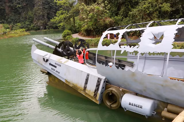 kham pha lang tho dan tren dao dau lau o ninh binh