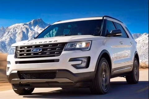 xe ford explorer 2018 sap ra mat co gi moi