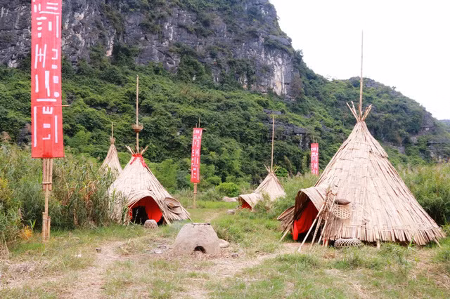 kham pha lang tho dan tren dao dau lau o ninh binh