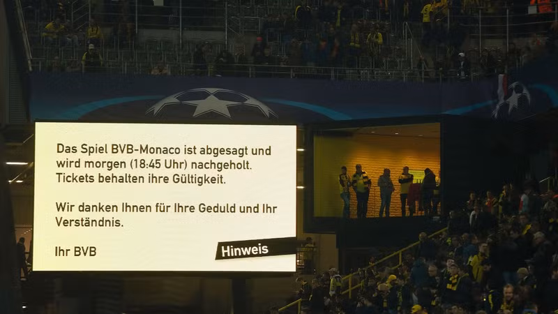 nong tran dortmund monaco bi hoan do 3 vu no bat ngo no o nuoc duc