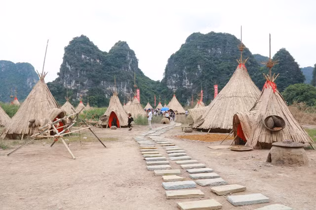 kham pha lang tho dan tren dao dau lau o ninh binh