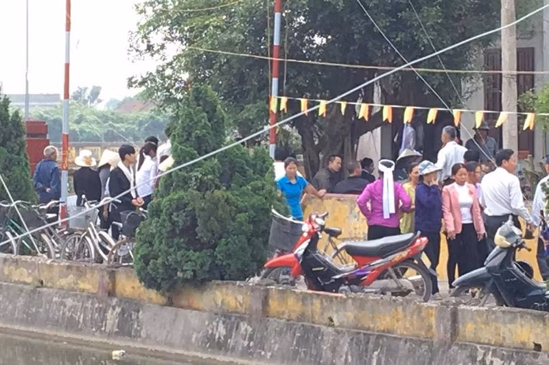 no lon trong dem 3 nguoi tu vong o nam dinh