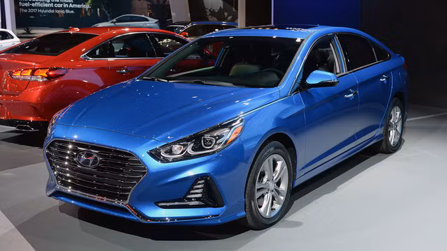 hyundai sonata 2018 ban quoc te trinh lang san sang doi dau toyota camry