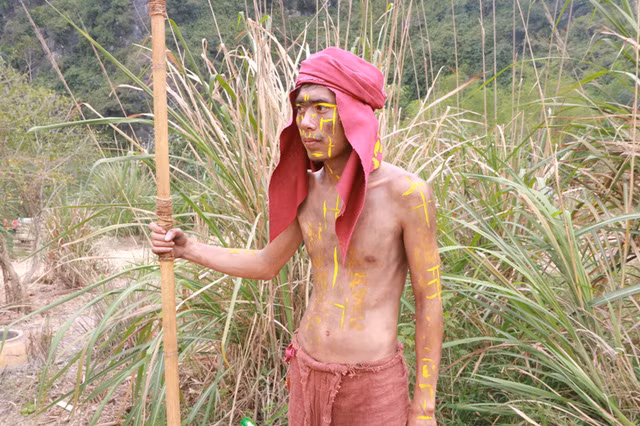 kham pha lang tho dan tren dao dau lau o ninh binh