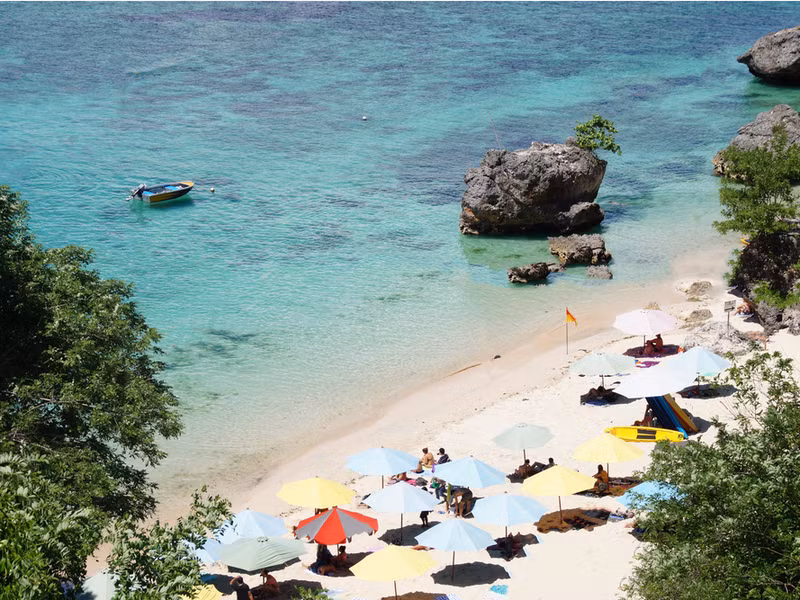 non nuoc cua viet nam lot top bai bien dep nhat chau a
