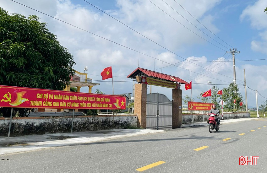 Quyết tâm xây dựng thành công xã NTM nâng cao của chi bộ, Nhân dân thôn Phù Ích, xã Ích Hậu (Lộc Hà).