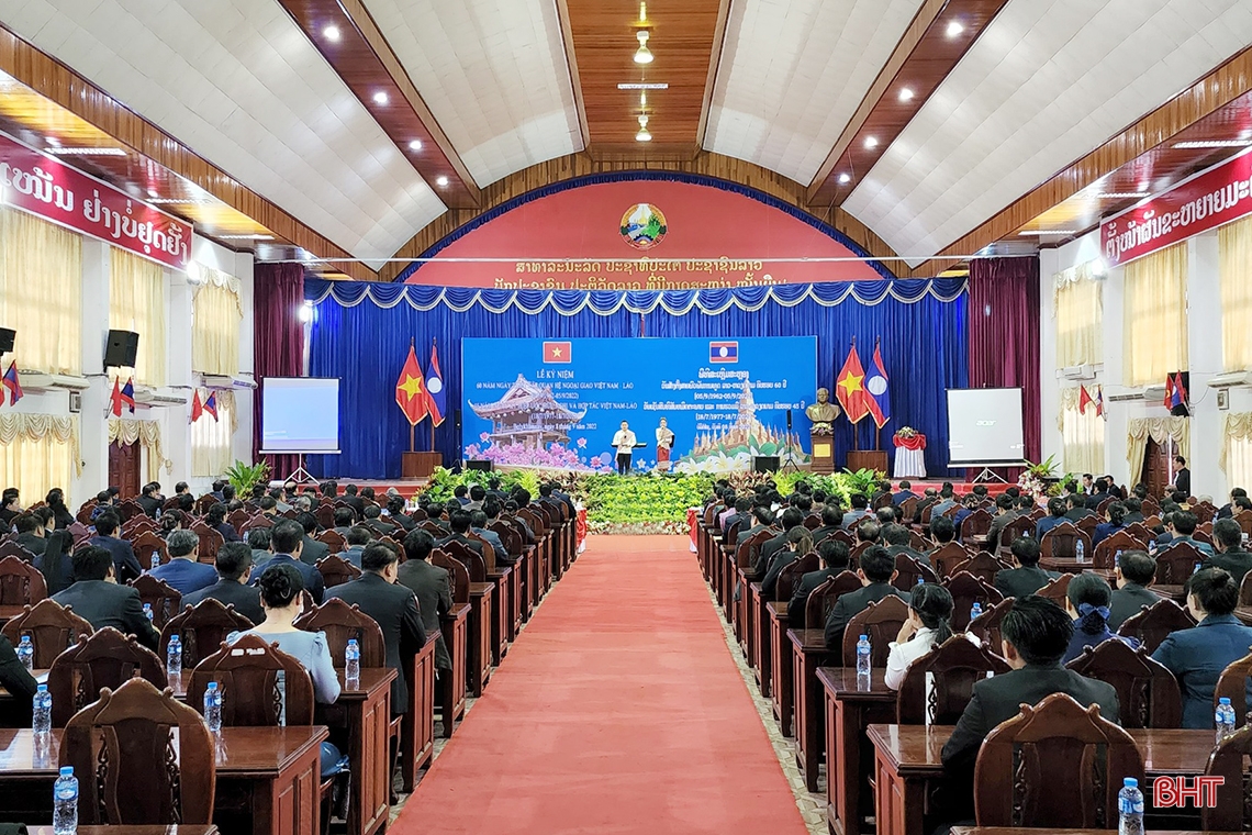 Tỉnh Bolikhămxay tổ chức trọng thể Lễ kỷ niệm 60 năm ngày thiết lập quan hệ ngoại giao Việt Nam - Lào