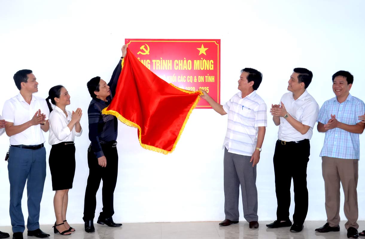 Đảng bộ Khối Các cơ quan và doanh nghiệp Hà Tĩnh: Vững tin trên chặng đường mới!