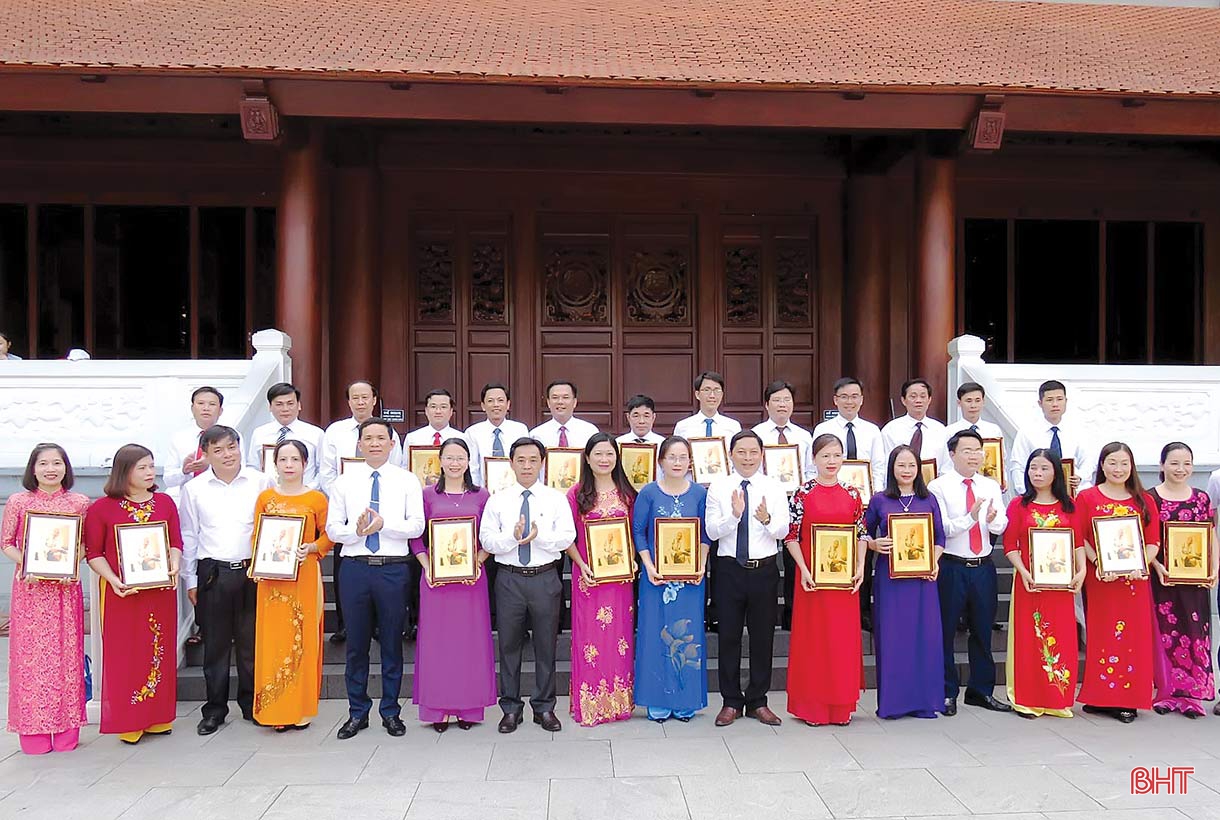 Đảng bộ Khối Các cơ quan và doanh nghiệp Hà Tĩnh: Vững tin trên chặng đường mới!