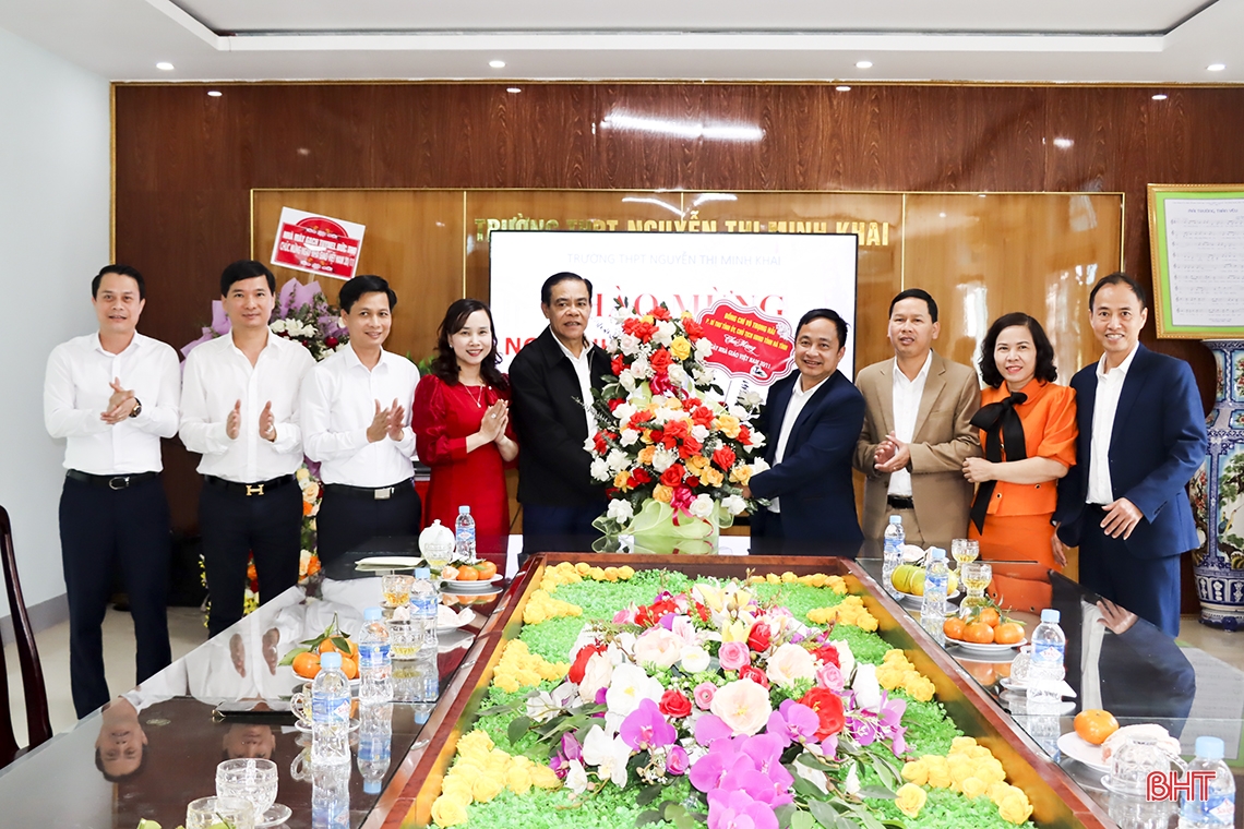 Hơn 5,3 tỷ đồng ủng hộ Quỹ Khuyến học huyện Đức Thọ