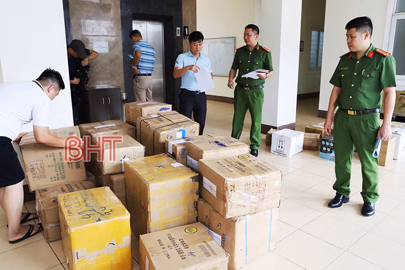 Hà Tĩnh: Phá đường dây buôn hàng cấm liên tỉnh, thu gần 1,5 tấn pháo