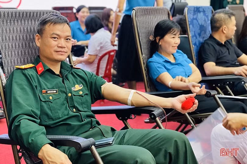 Thu về 216 đơn vị máu tại ngày hội hiến máu tình nguyện ở Thạch Hà