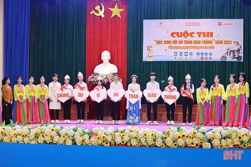 Trường THPT Cẩm Bình nhất cuộc thi Học sinh với an toàn giao thông”