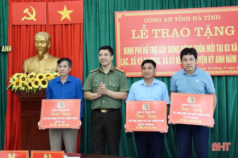 Giám đốc Công an Hà Tĩnh dự Ngày hội Đại đoàn kết ở huyện Kỳ Anh