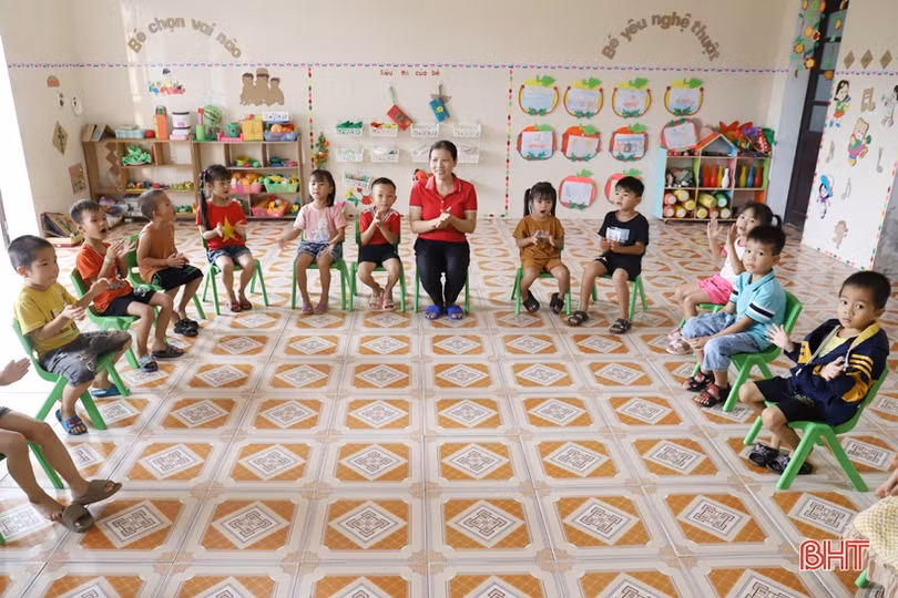 “Nút thắt” khó gỡ với 2 trường mầm non ít học sinh ở Vũ Quang