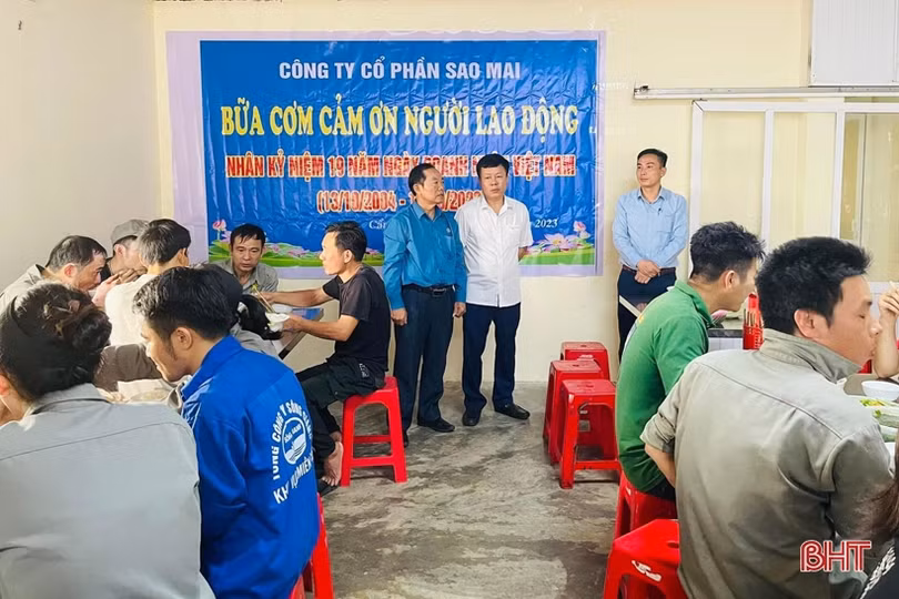 Chú trọng chất lượng bữa ăn ca, bảo vệ sức khỏe người lao động