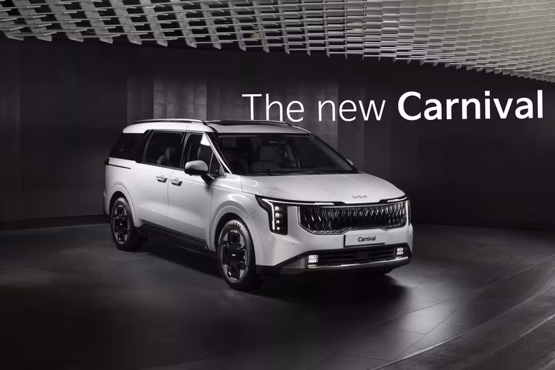 KIA Carnival công bố phiên bản mới sau khi bản cũ bị chê kém an toàn