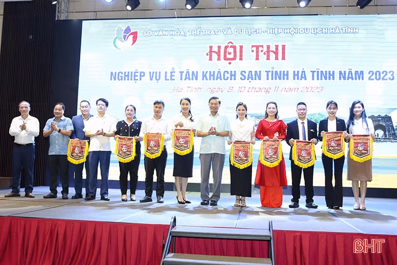15 thí sinh tranh tài Hội thi Nghiệp vụ lễ tân khách sạn Hà Tĩnh