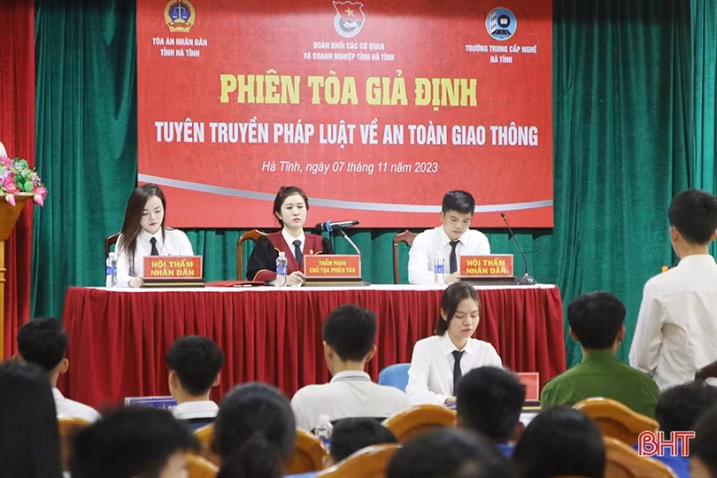 “Phiên tòa giả định” tuyên truyền về an toàn giao thông