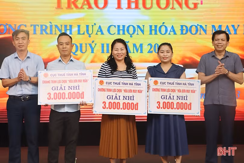 Quay thưởng “Hóa đơn may mắn” quý III năm 2023