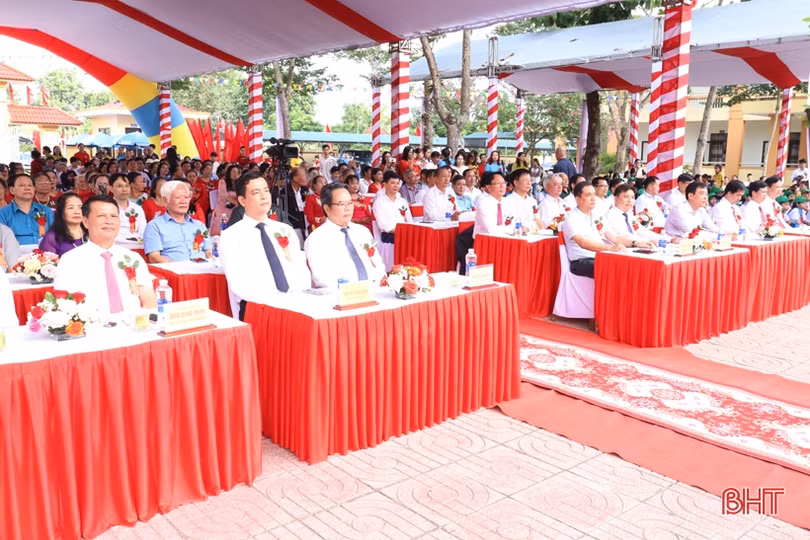 Trường Tiểu học Tùng Ảnh kỷ niệm 100 năm thành lập 
