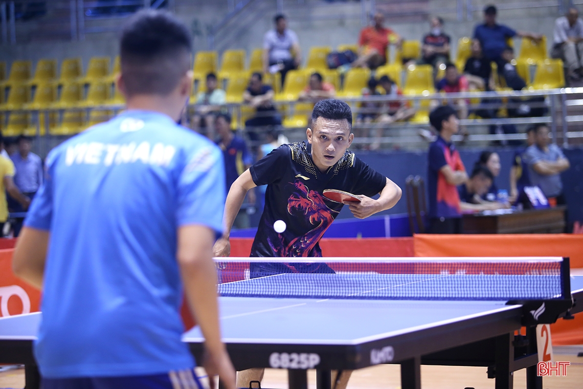 Hơn 270 VĐV tranh tài Giải Bóng bàn các CLB mở rộng Báo Hà Tĩnh