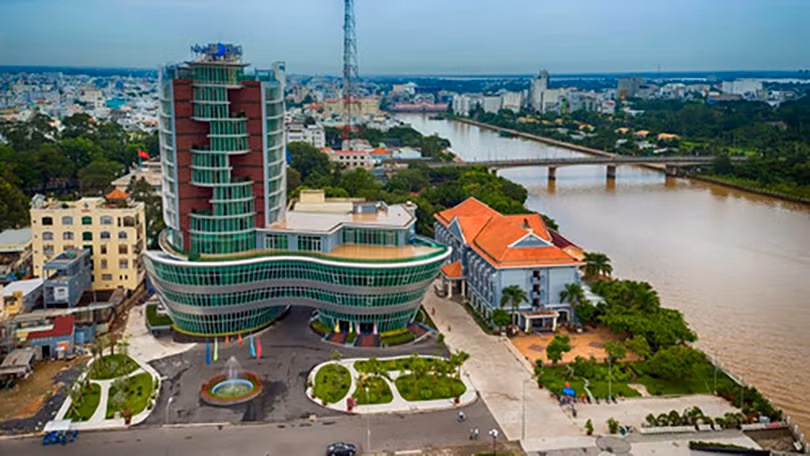 Tỉnh nào ở Việt Nam không có cả biển, rừng và núi? ảnh 2