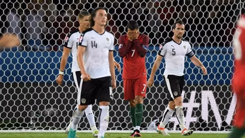 ronaldo hong pen bo hoa tran thu 2