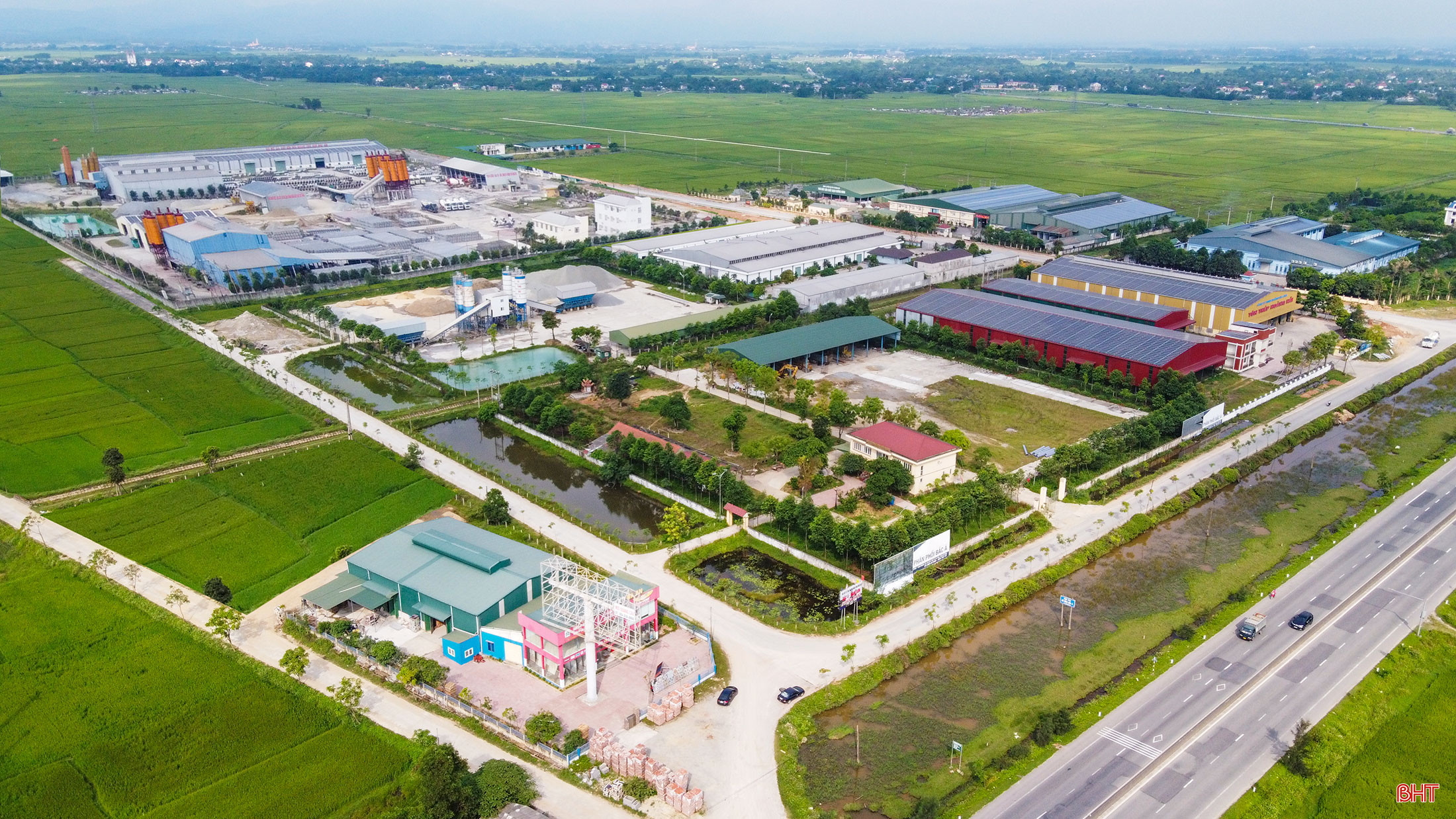 khu-công-nghiệp-bắc-cẩm-xuyên---ảnh-hương-thành-(2).jpg