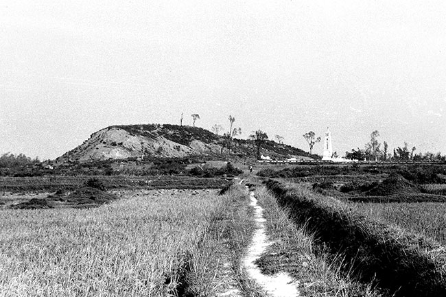 Nui-Nai-1975.jpg