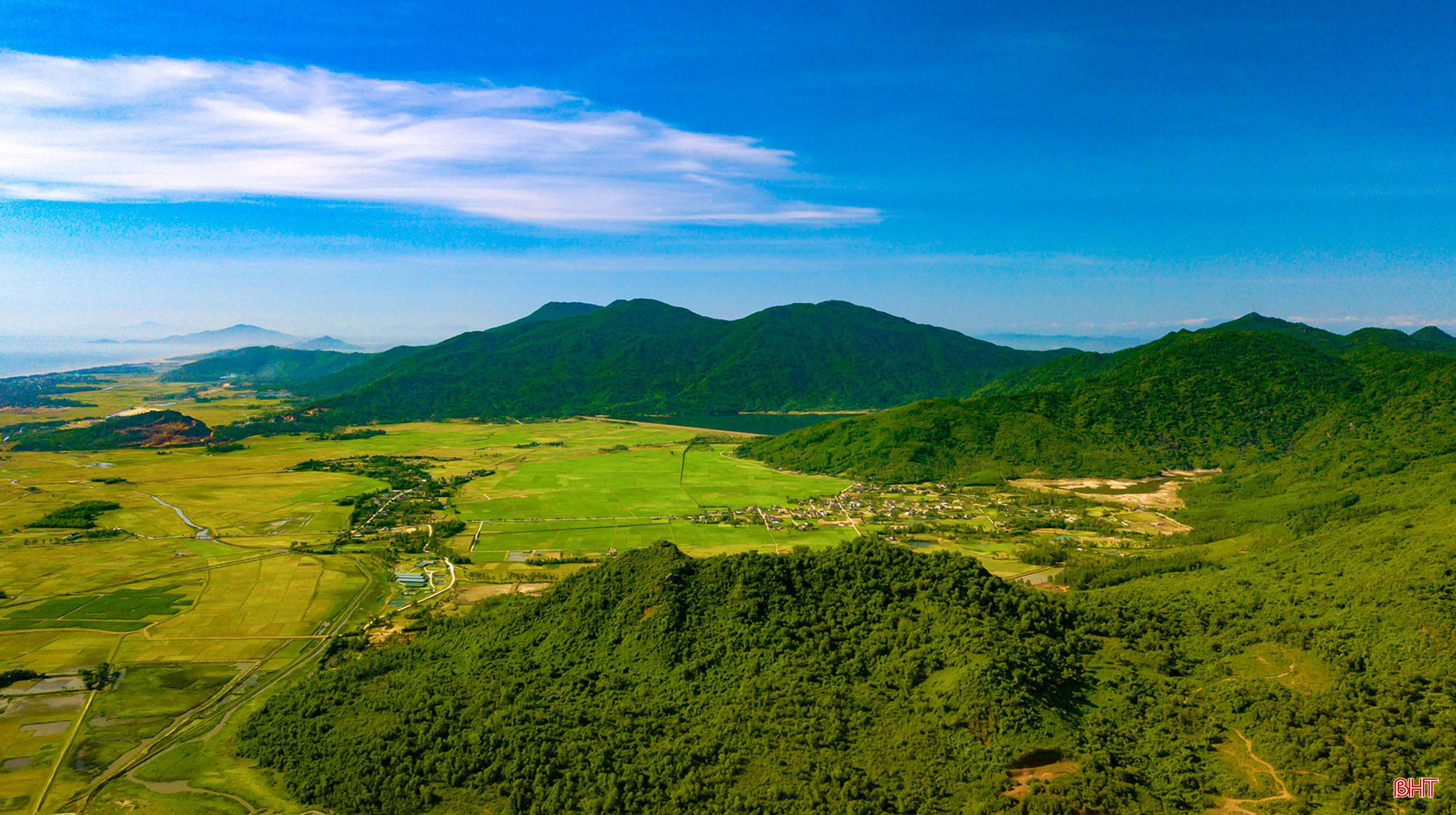 Hong-Son-liet-chuong---Dau-Ha.jpg