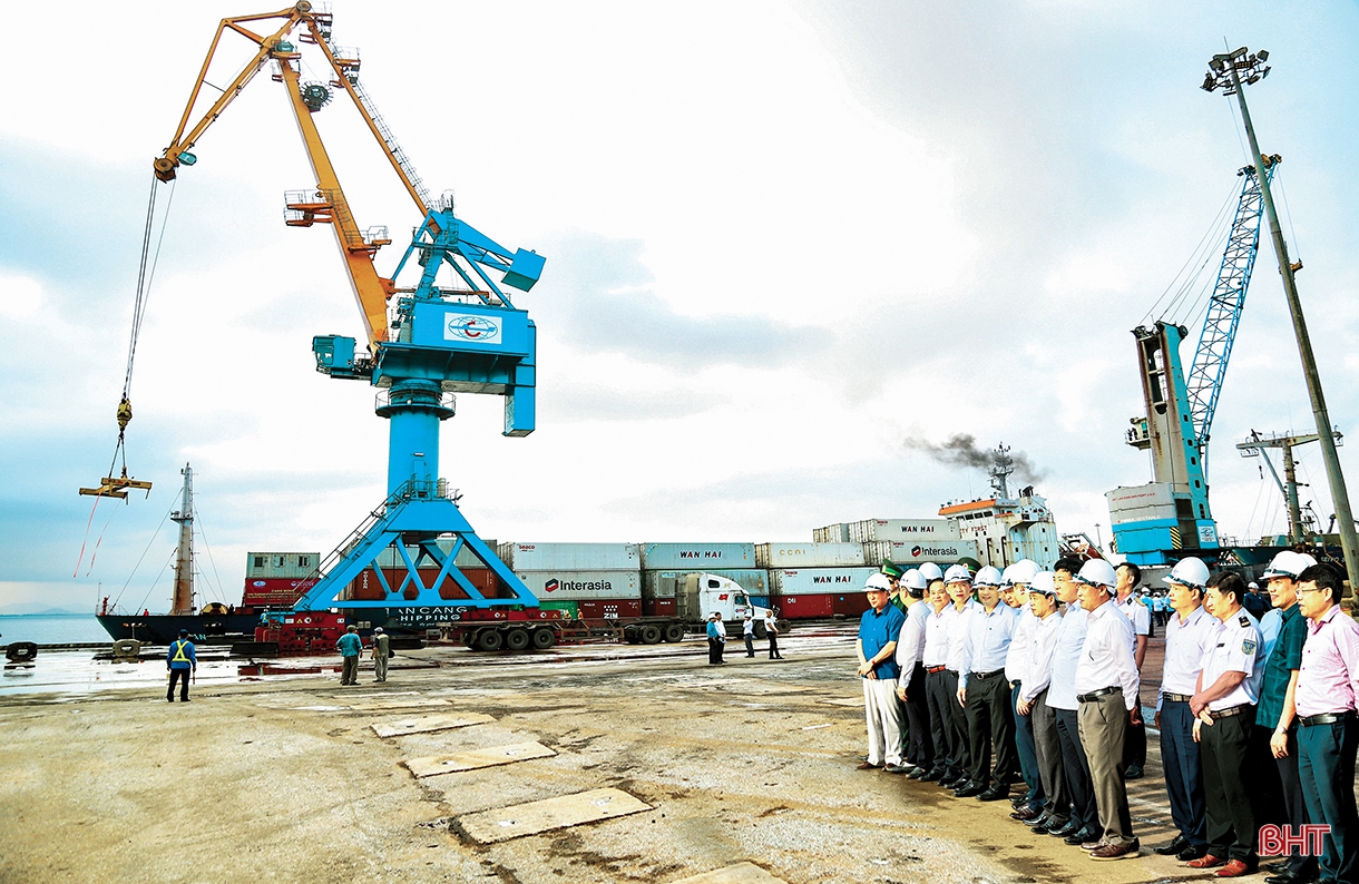Tất cả vì mục tiêu nâng cao đời sống vật chất, tinh thần cho Nhân dân