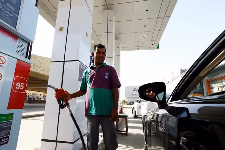Phụ nữ Saudi Arabia hân hoan được lái xe ô tô tự do và hợp pháp