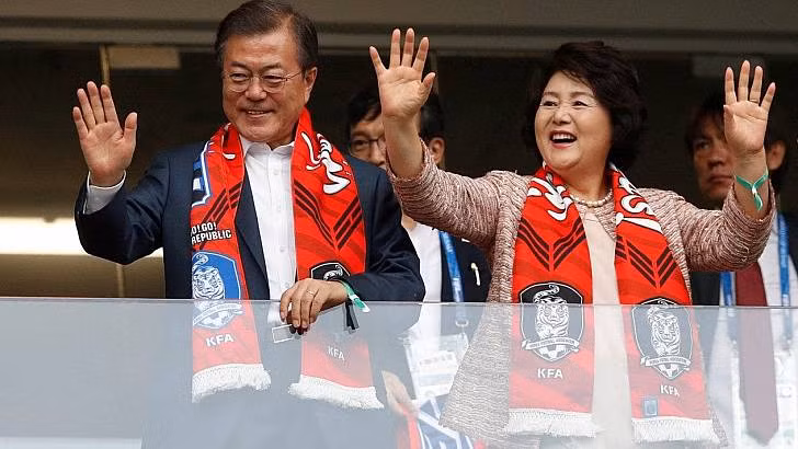 Thế giới ngày qua: Ông Moon Jae-in ngỏ ý Hàn Quốc - Triều Tiên đồng đăng cai VCK World Cup 2030
