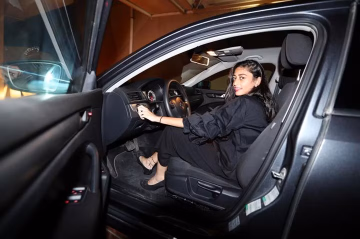 Phụ nữ Saudi Arabia hân hoan được lái xe ô tô tự do và hợp pháp
