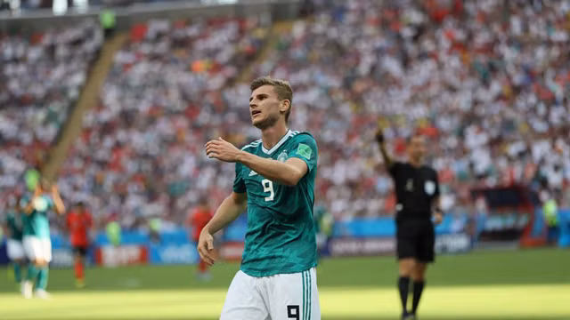 Đức tủi hổ rời World Cup, Brazil đụng Mexico ở vòng 1/8