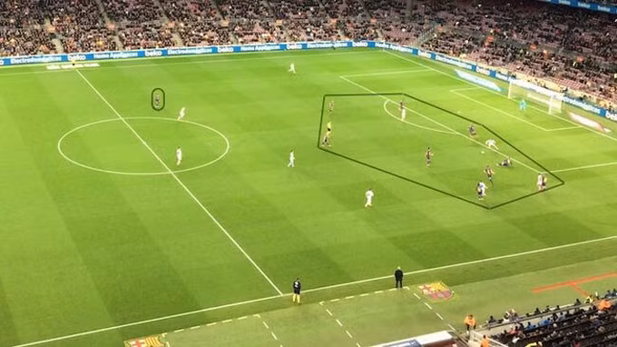 Lionel Messi: Nước mắt thằng hề